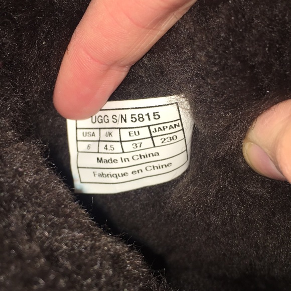 Tall dark brown ugg boots - Picture 5 of 8